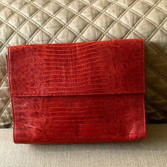 Donna Karan New York Vintage Cosmetic Bag with Terry Cloth Lining Red Leather. - Picture 1 of 9